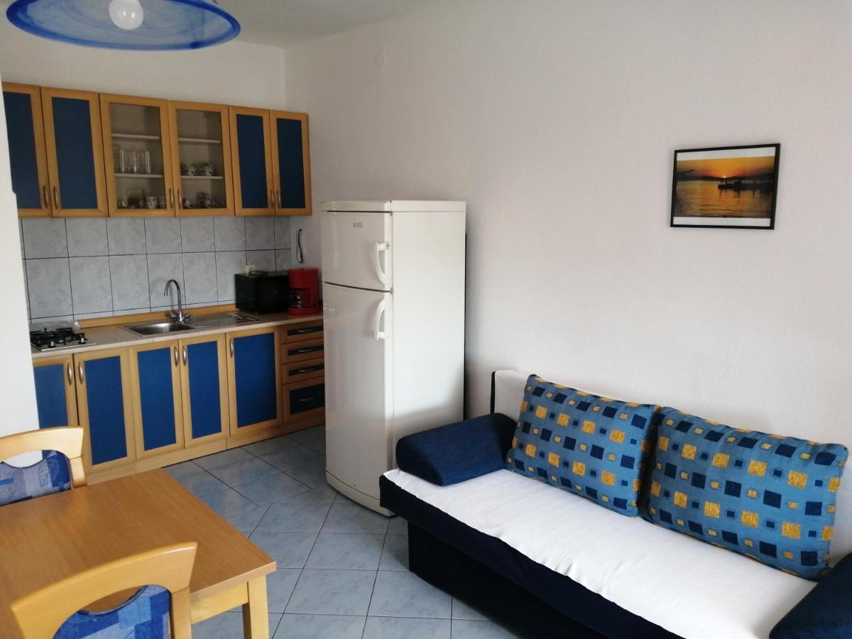 Apartments Dalmatian Stone House Turanj Exterior photo